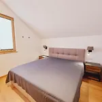 Mei-chalet Vakantiehuis *